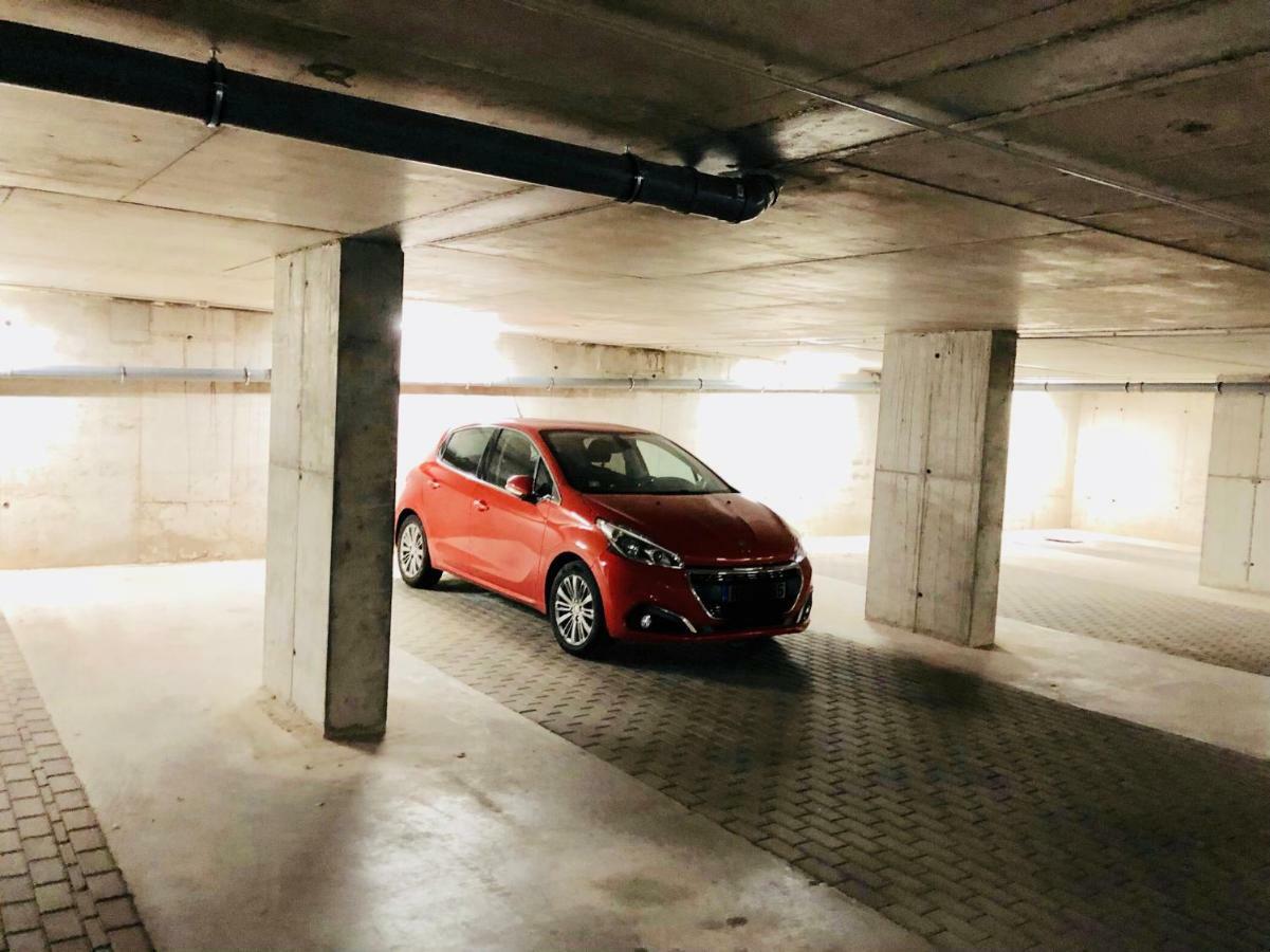 1-Bedroom Penthouse With Underground Parking Riga Eksteriør billede